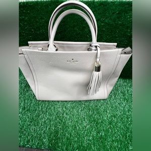 030 Kate Spade NWOT Beige Tassel Purse